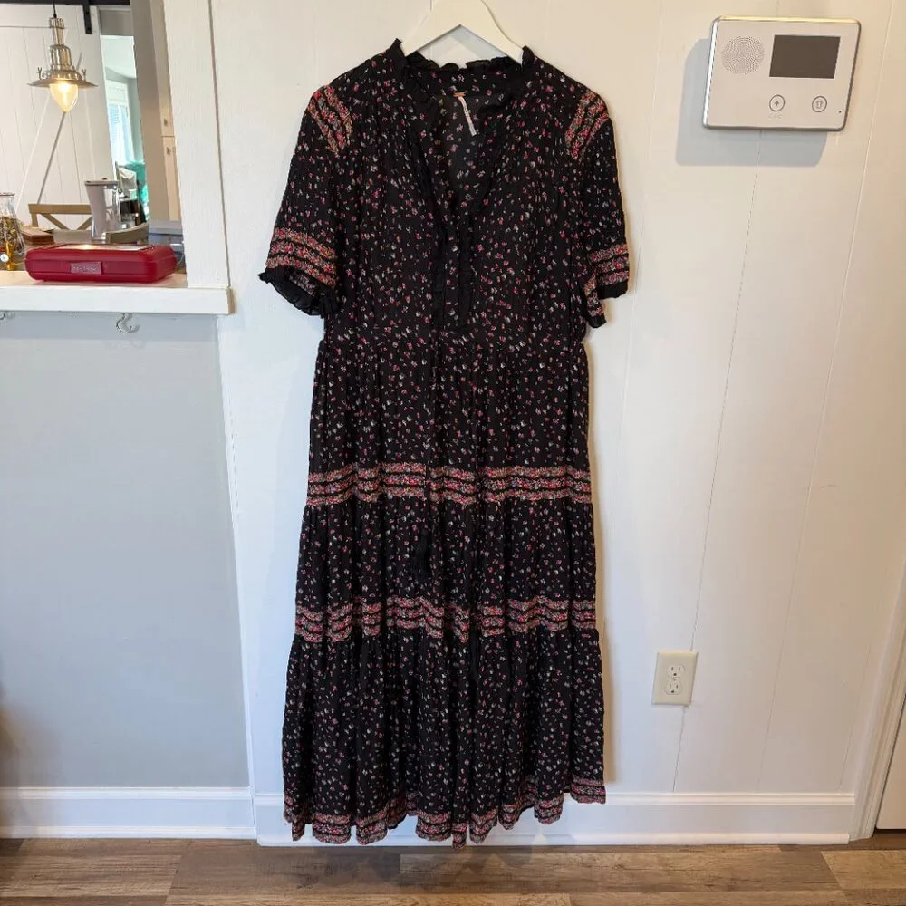 Free People Black Rare Feeling Tiered Floral Maxi Dress Size L - Picture 3 of 7